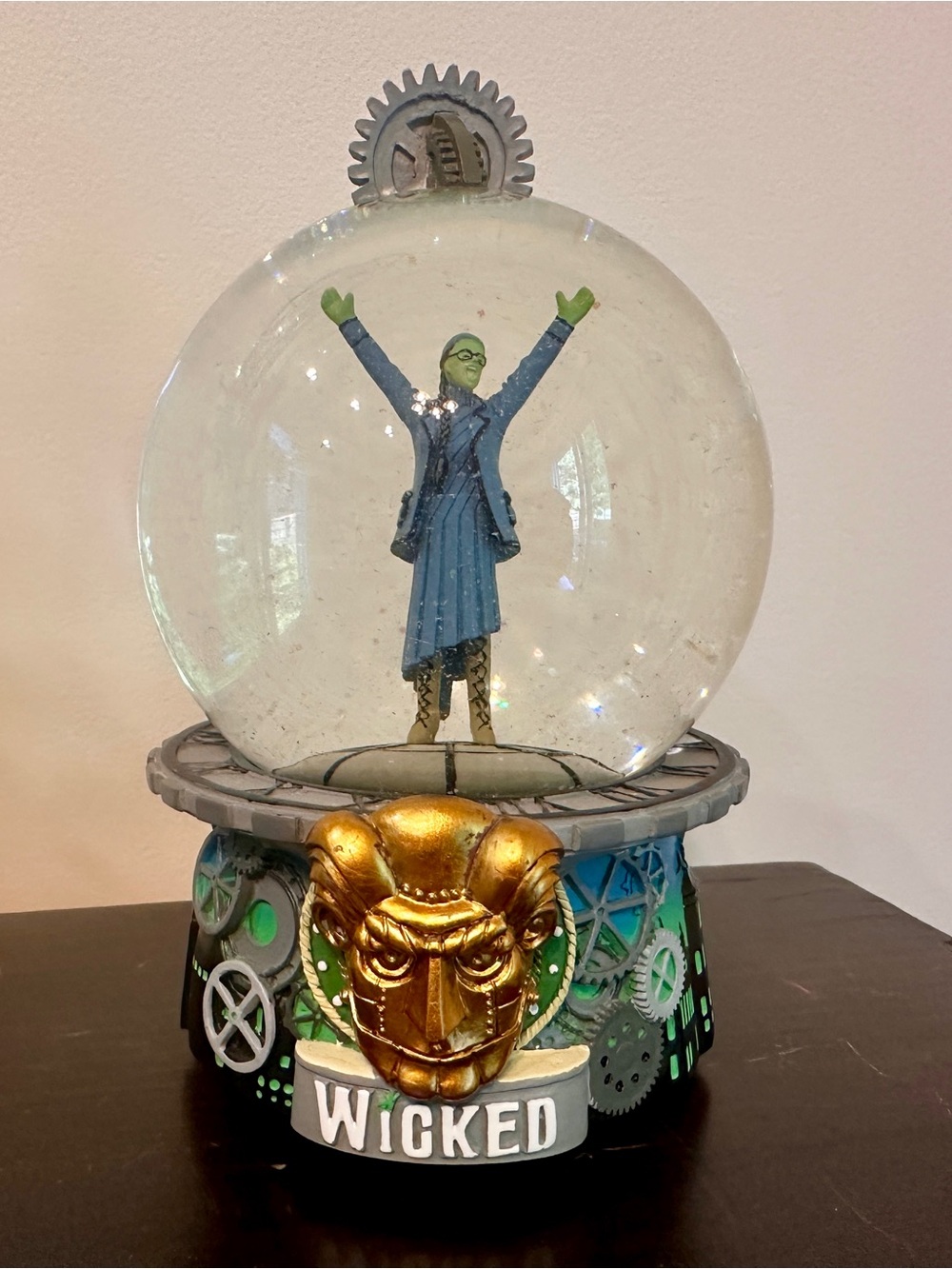 Rare 2014 Wicked Elphaba The Wizard and I Musical Snow Globe Music Box